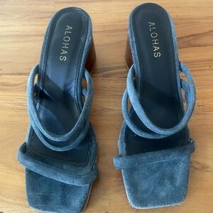 ALOHAS Women's Dark Blue Suede Heels